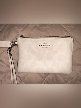 Coach Signature Corner Zip Wristlet - Chalk/White - AS IS
